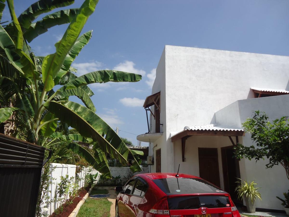 Tree House Holiday Home Kombichankulama 外观 照片