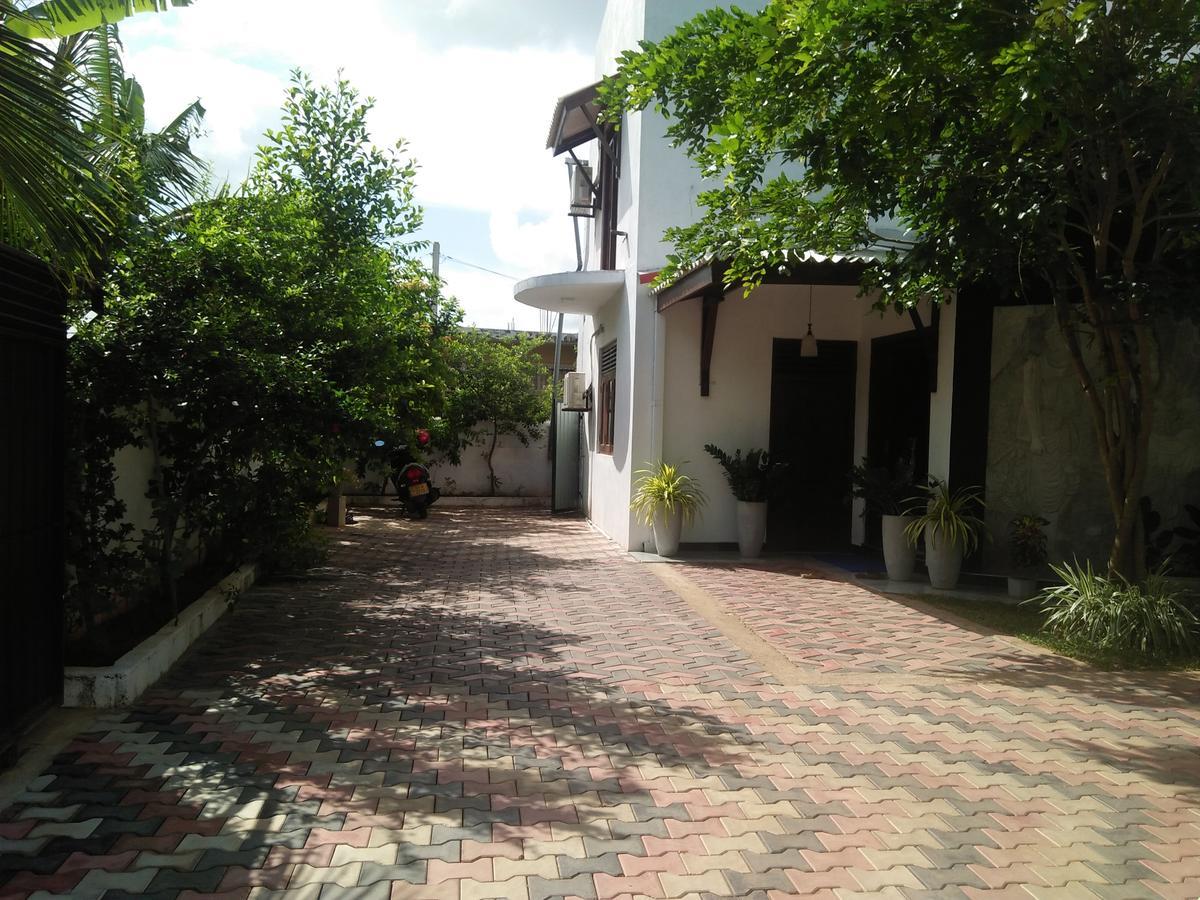 Tree House Holiday Home Kombichankulama 外观 照片